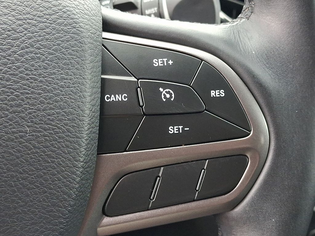 2019 Jeep Cherokee Limited Silver at Subaru and VW of Moon Township