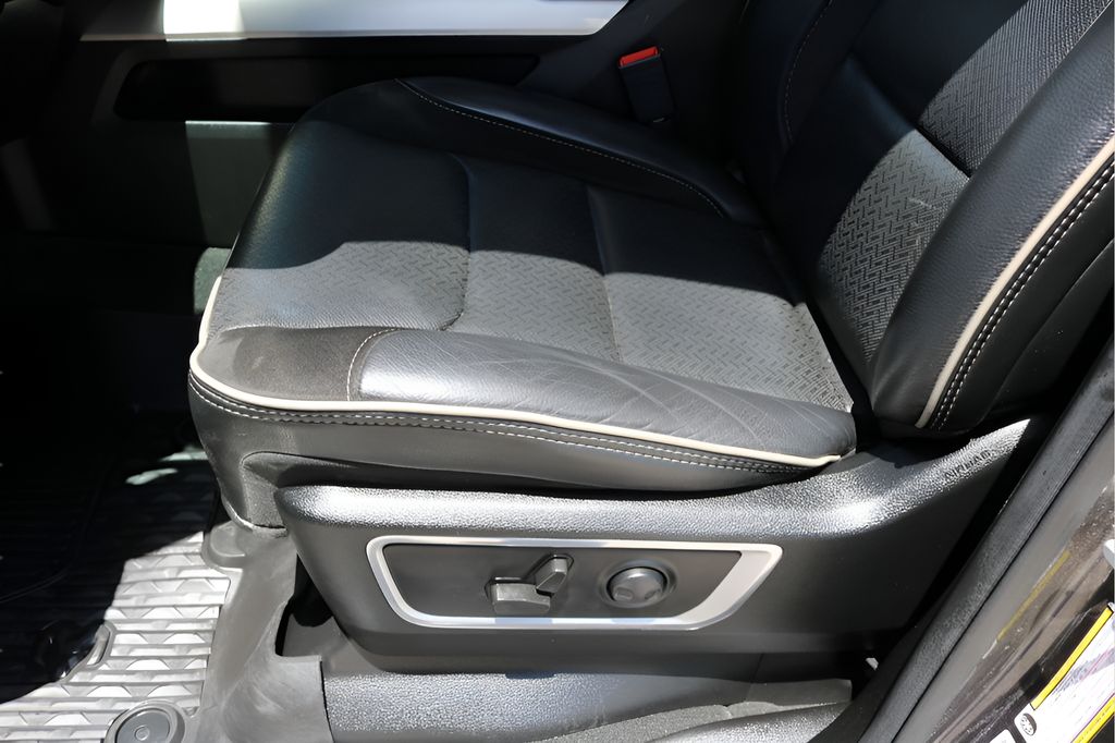 Used 2022 Gray Ram Laramie image 15