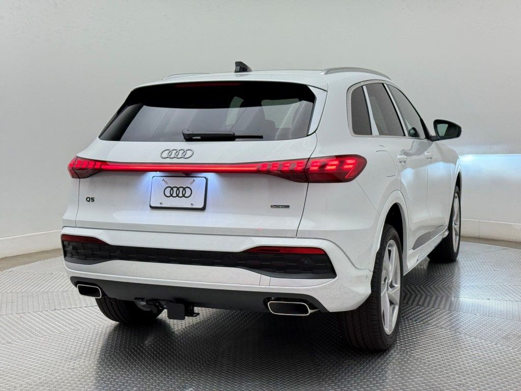 Thumbnail: 2025 Audi Q5 - 12