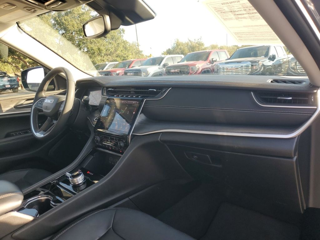 Used Car 2023 Jeep Grand Cherokee L  Limited For Sale Under $30,000 In Austin, Texas