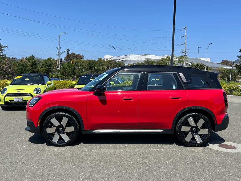 2025 MINI Cooper Countryman Signature 2