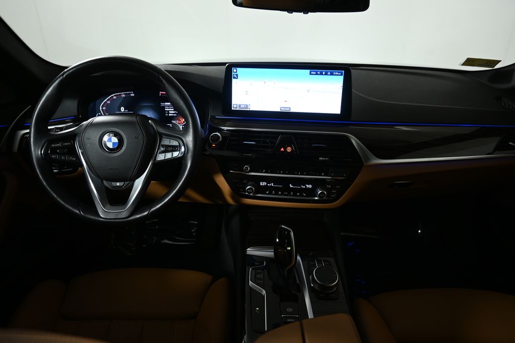 Thumbnail: 2023 BMW 5 Series - 17