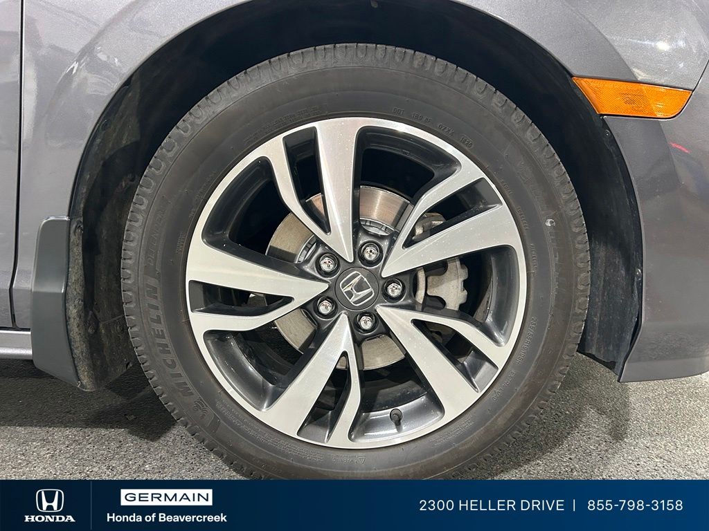 Used 2024 Gray Honda Touring image 12
