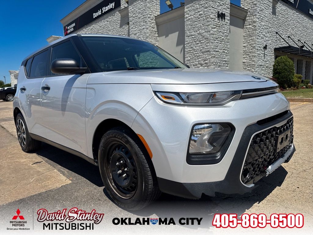 Sparkling Silver 2021 Kia Soul SUV / Crossover Front-Wheel Drive 6-Speed Manual