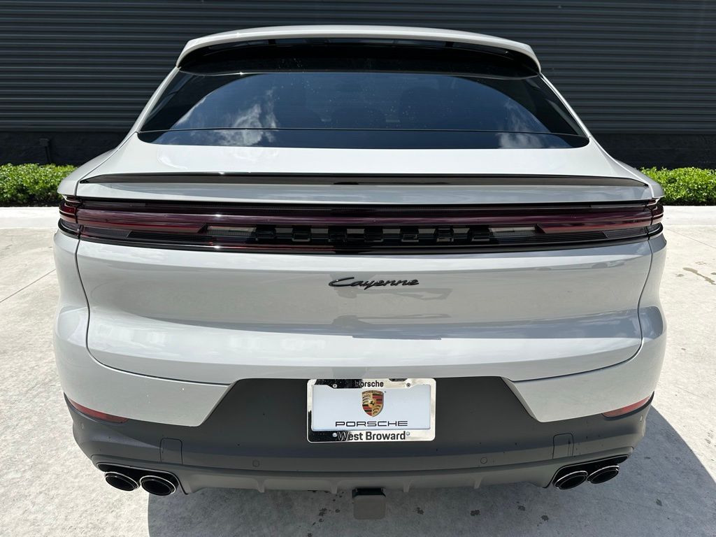 Thumbnail: 2025 Porsche  - 11