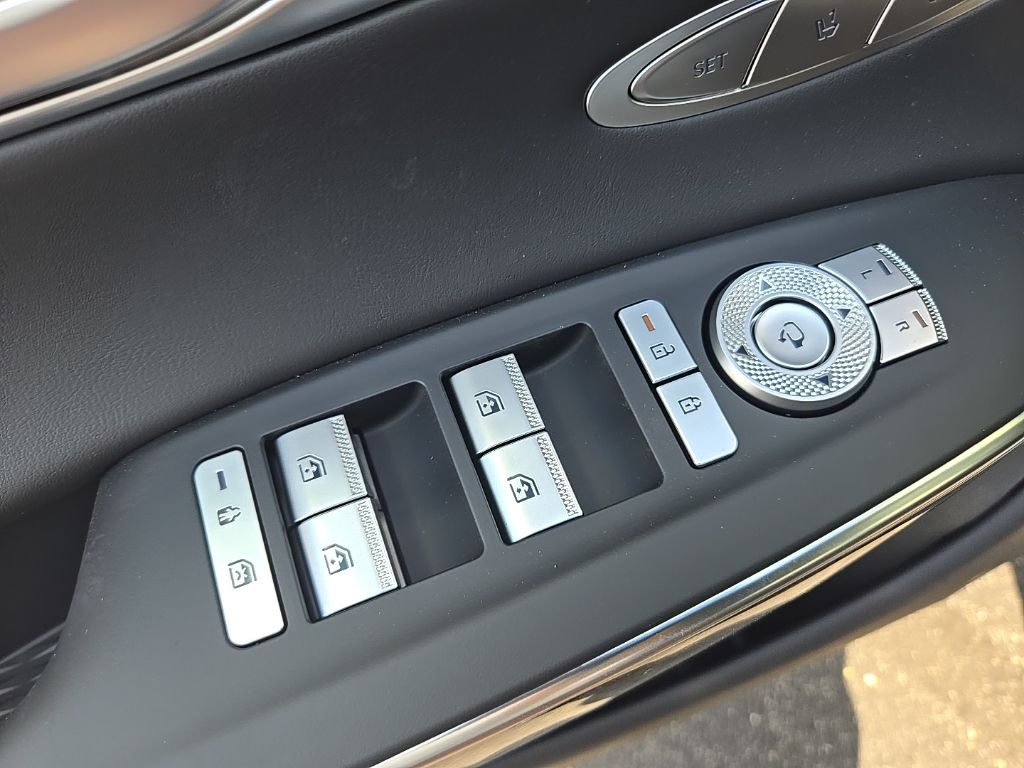 Thumbnail: 2026 Genesis GV70 - 20