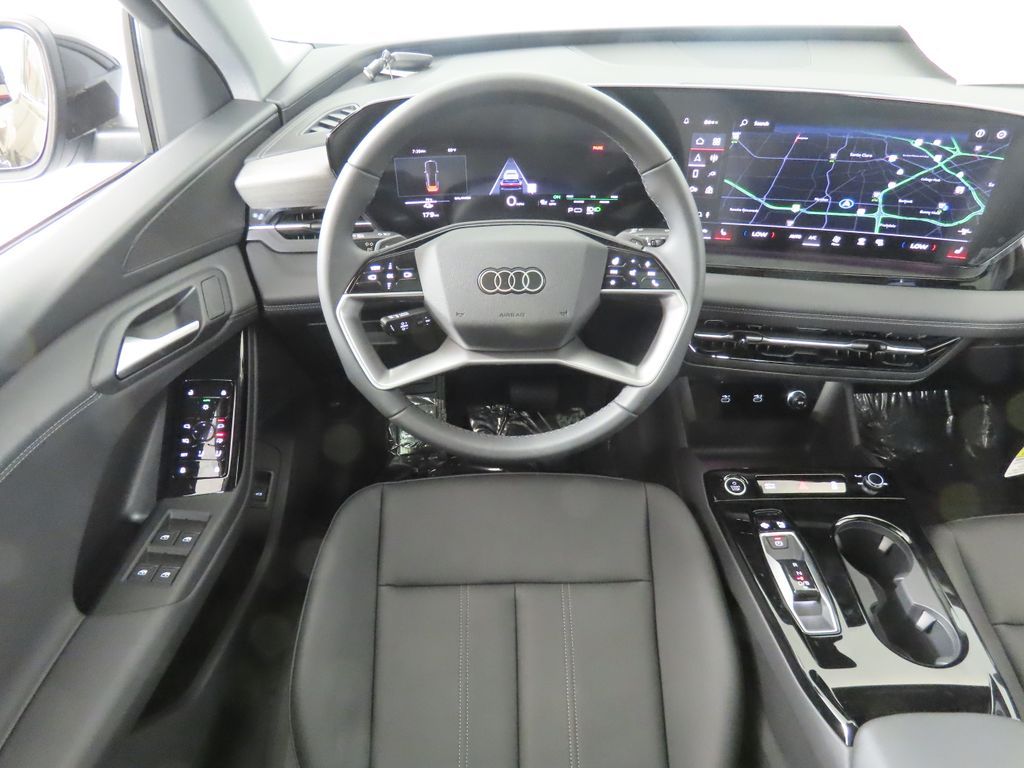 Thumbnail: 2025 Audi Q6 e-tron - 13