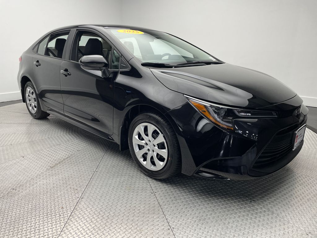 Thumbnail: 2025 Toyota Corolla - 3
