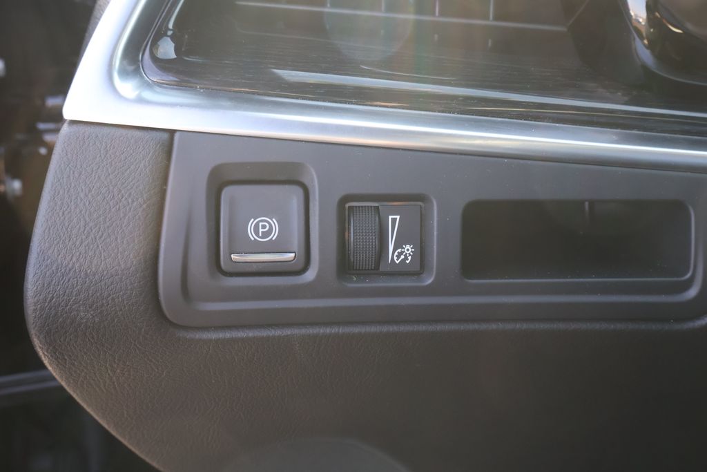 Thumbnail: 2025 Cadillac XT5 - 20