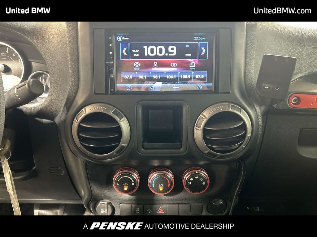 2015 Jeep Wrangler Sport 17