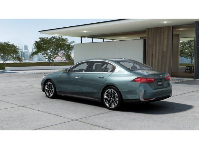 New 2027 Green BMW 530i image 2