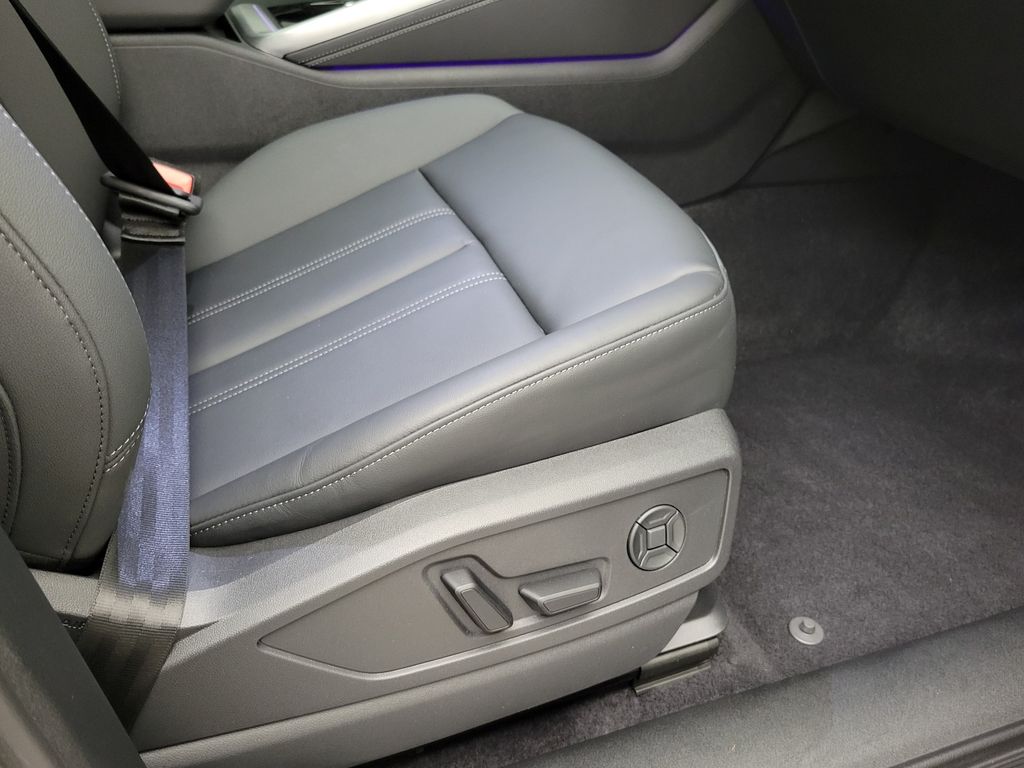 Thumbnail: 2025 Audi Q5 - 14