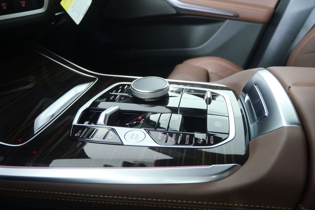 Thumbnail: 2026 BMW X5 - 23