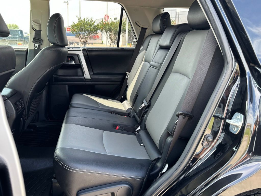 2018 Toyota 4Runner SR5 Premium photo