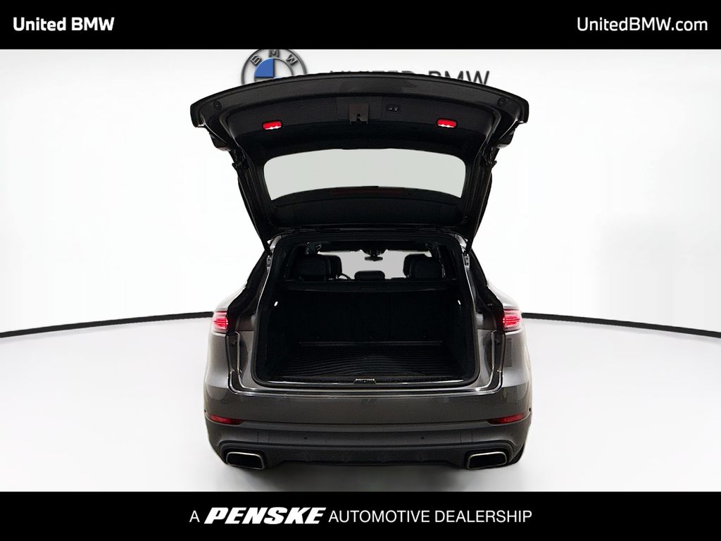 Thumbnail: 2020 Porsche Cayenne - 14