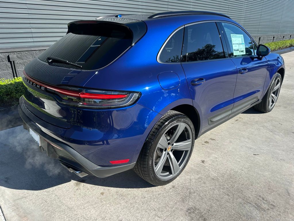 Thumbnail: 2026 Porsche Macan - 17