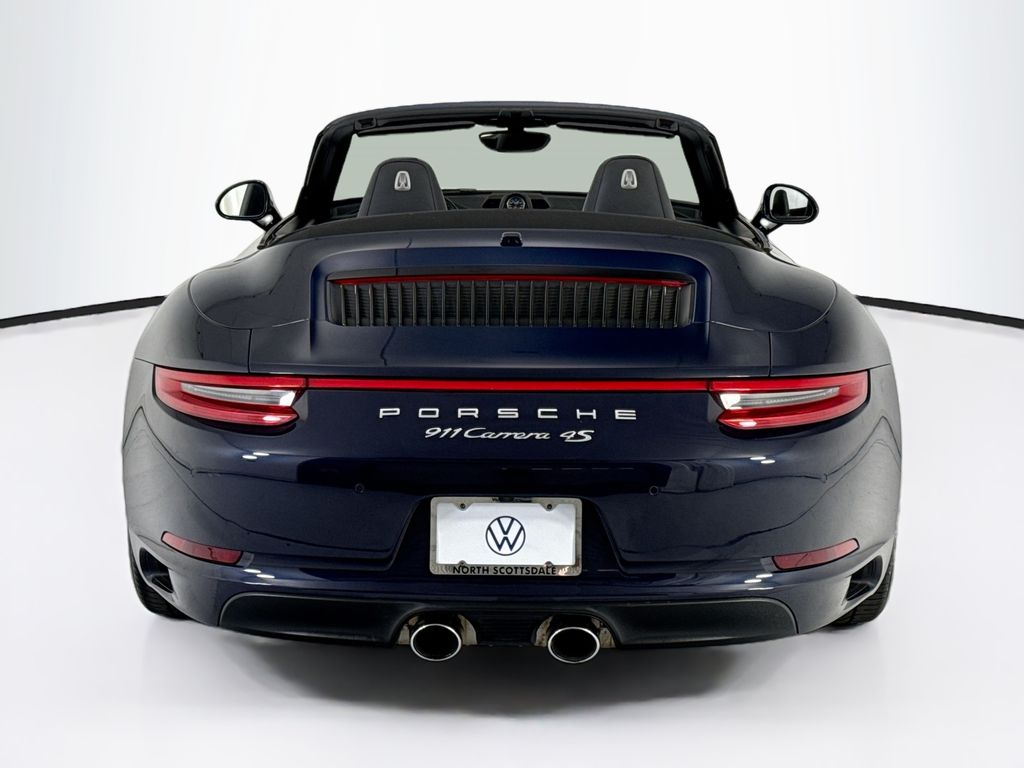 Thumbnail: 2017 Porsche 911 - 6
