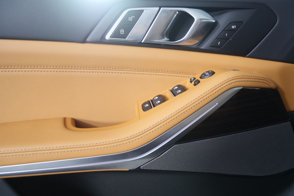 Thumbnail: 2026 BMW X5 - 8