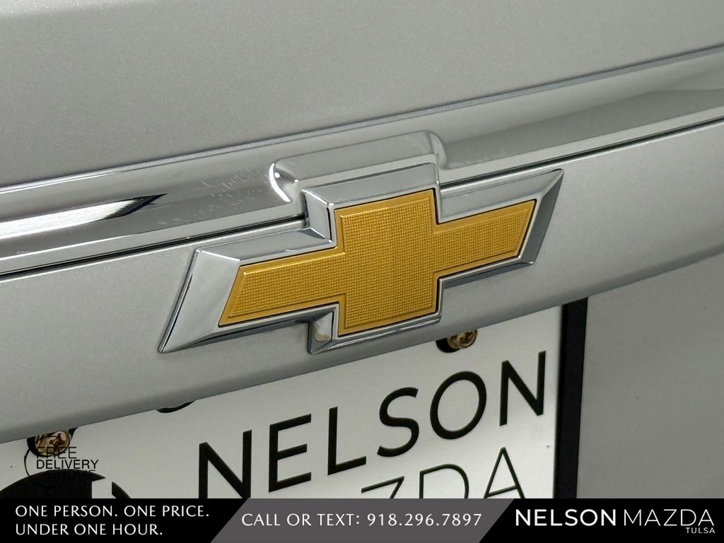 Used 2016 Silver Chevrolet LT image 15