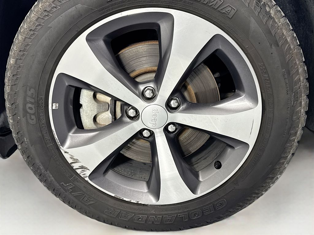 Used Car 2020 Jeep Cherokee  Limited For Sale Under $20,000 In Austin, Texas