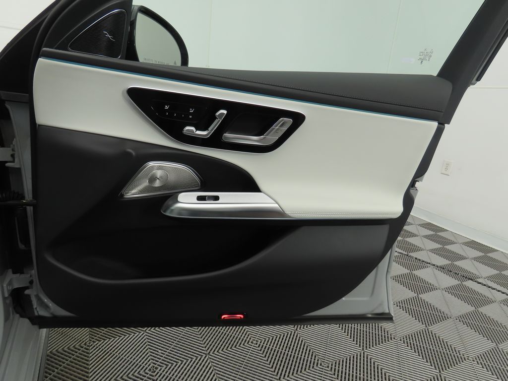 Thumbnail: 2026 Mercedes-Benz E-Class - 26