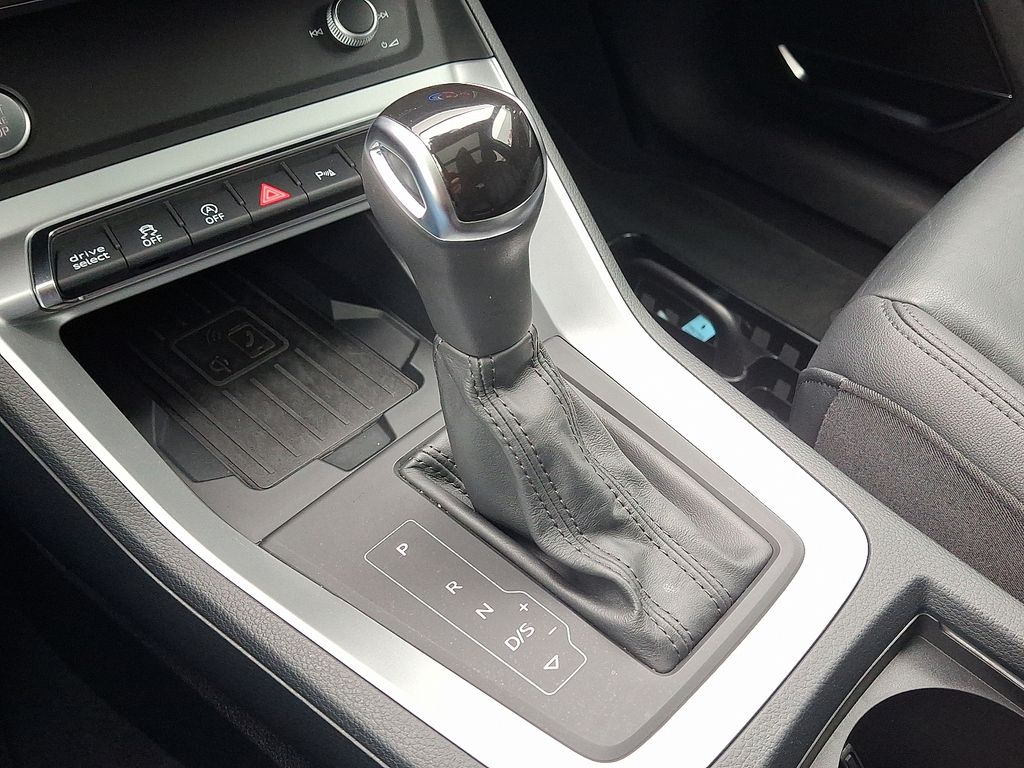 Thumbnail: 2020 Audi Q3 - 15