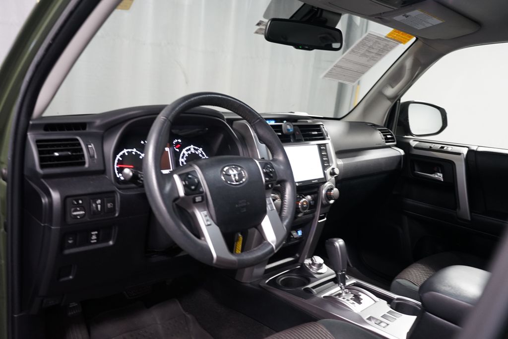 Thumbnail: 2021 Toyota 4Runner - 7