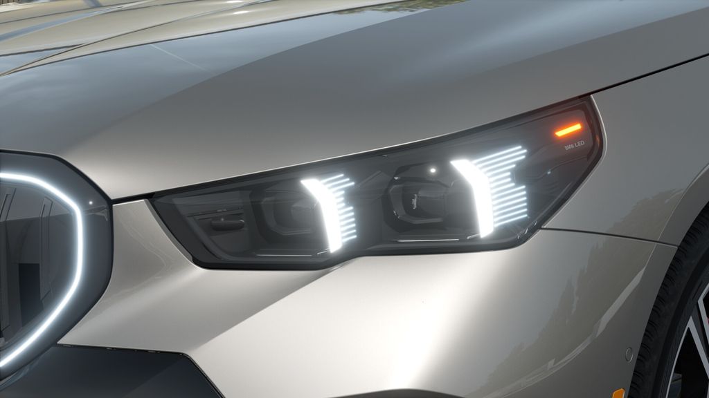 Thumbnail: 2027 BMW 5 Series - 6