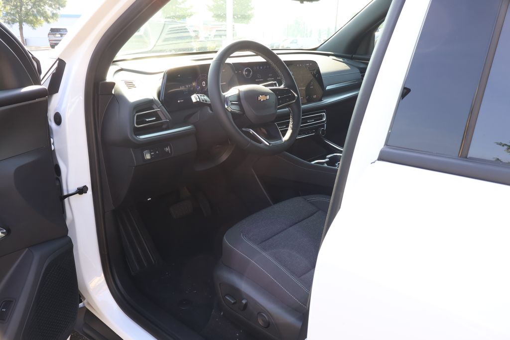Thumbnail: 2026 Chevrolet Traverse - 13