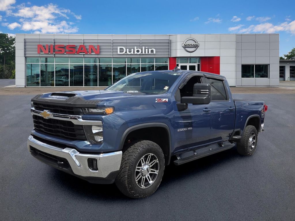 2025 Chevrolet Silverado 2500HD LT Crew Cab 4WD