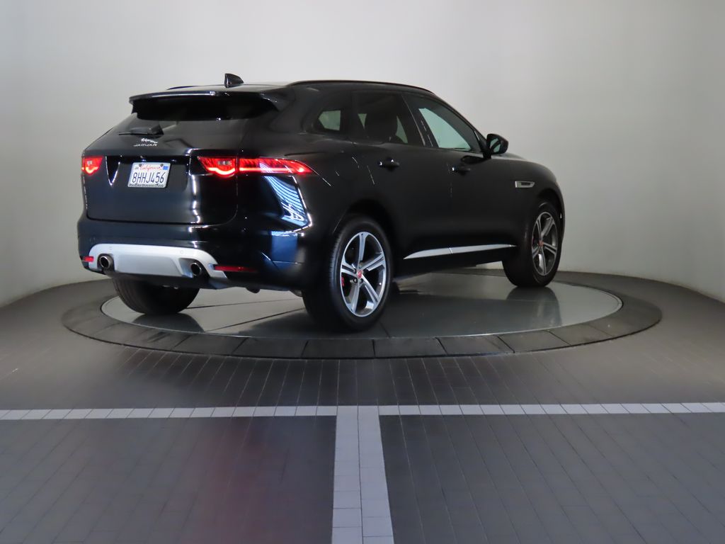 2019 Jaguar F-PACE S 5