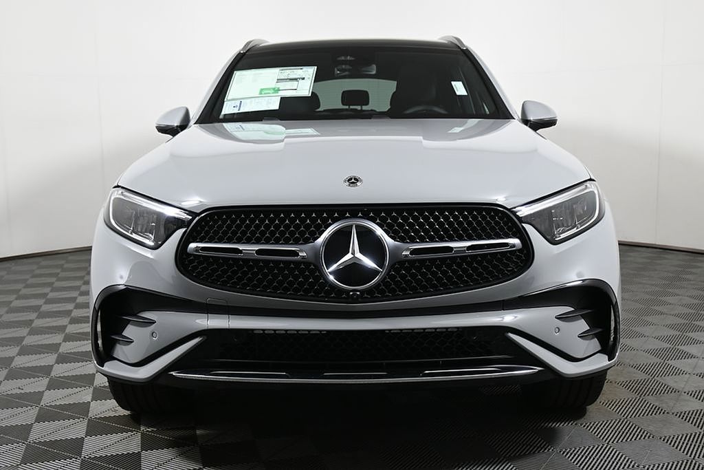 Thumbnail: 2026 Mercedes-Benz GLC - 9