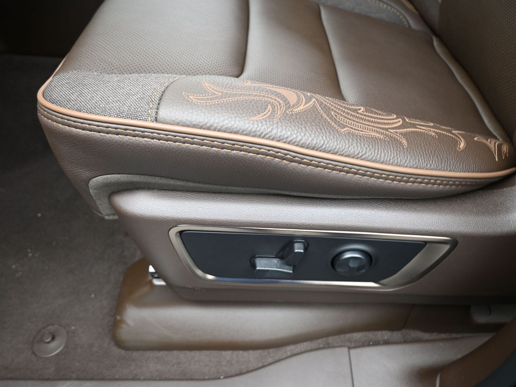 Used 2025 Diamond Black Crystal Pearlcoat Ram Limited image 14