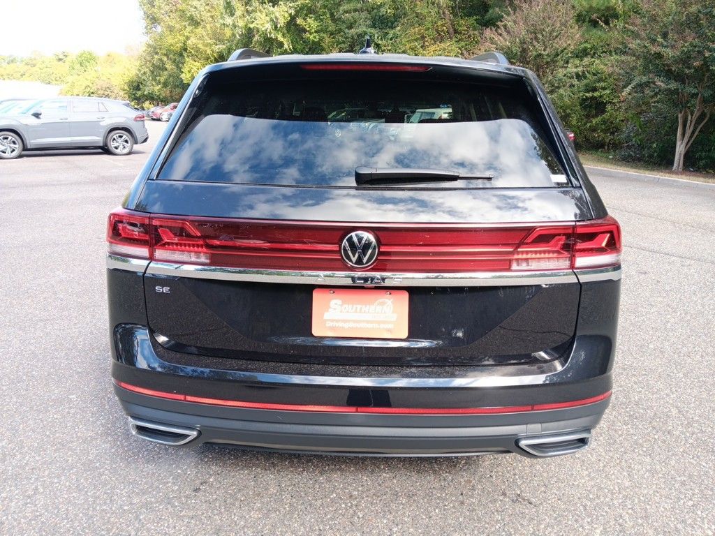 2025 Volkswagen Atlas 2.0T SE 4