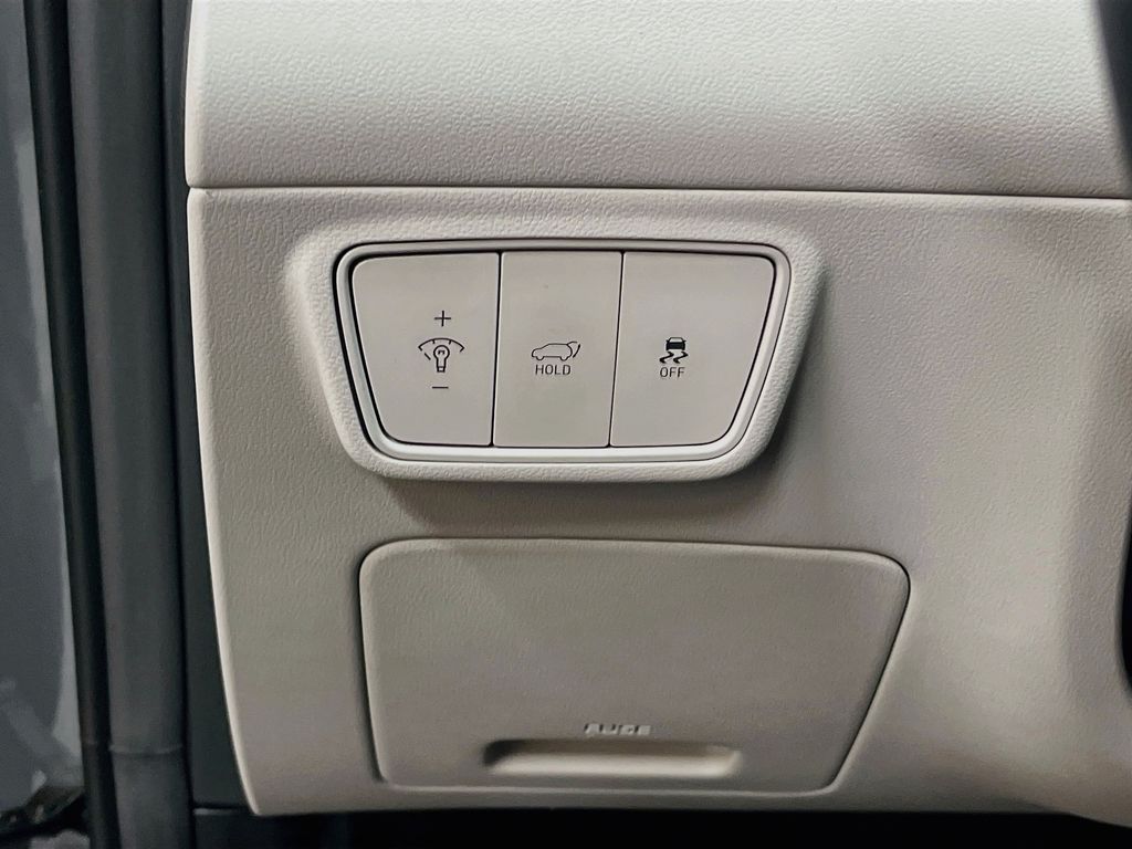 Used 2024 Hampton Gray Hyundai SEL image 10