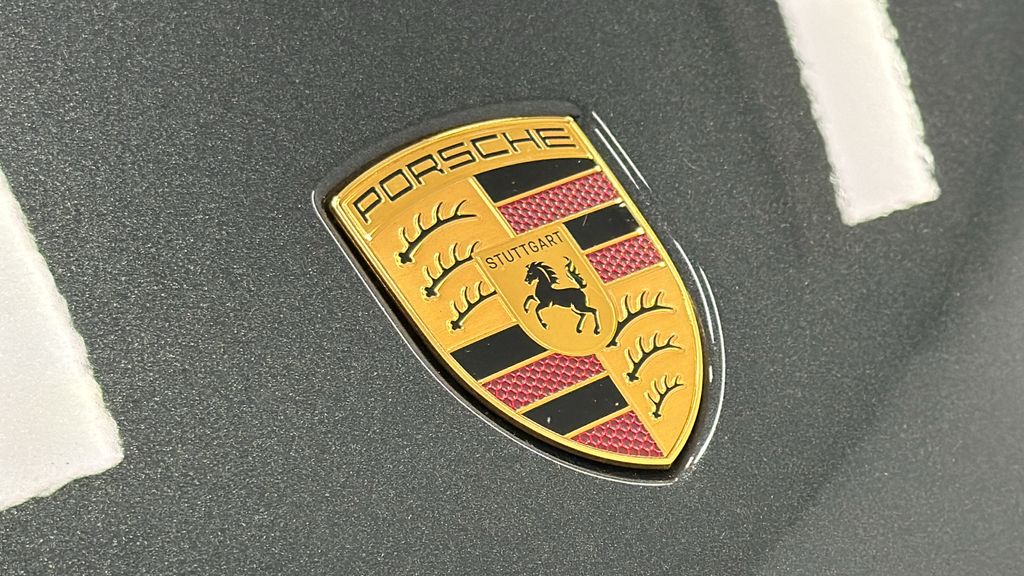 Thumbnail: 2025 Porsche Macan - 14
