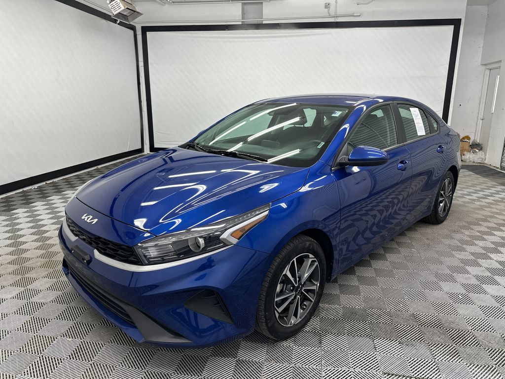 2024 Kia Forte LXS FWD