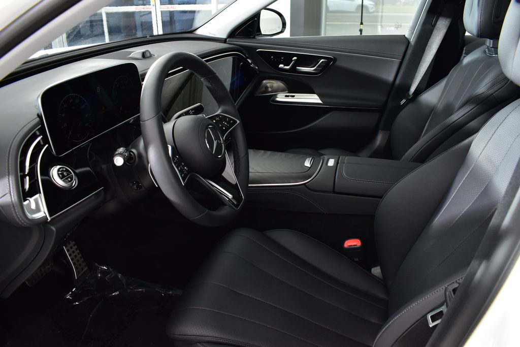 Thumbnail: 2025 Mercedes-Benz E-Class - 15