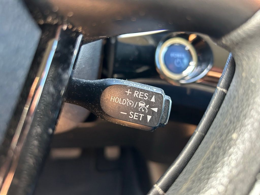 Thumbnail: 2020 Toyota Prius - 22