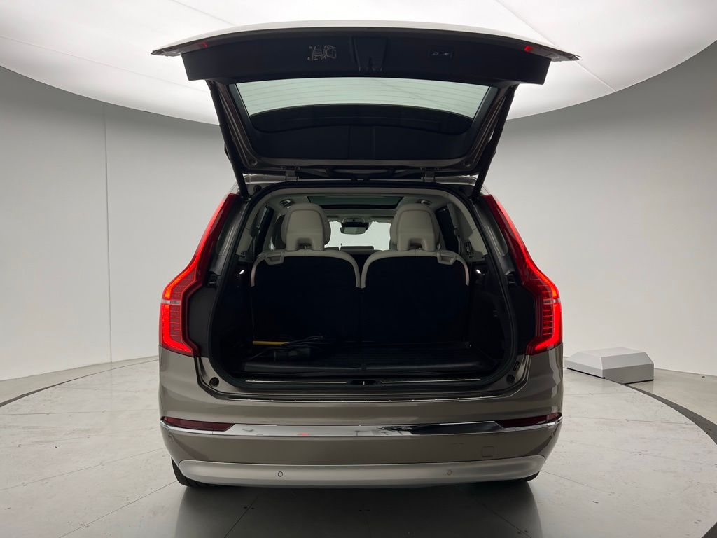 Thumbnail: 2022 Volvo XC90 - 5