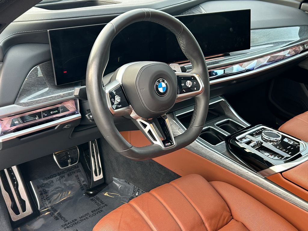 Thumbnail: 2023 BMW 7 Series - 13