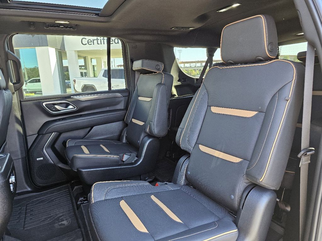 2023 GMC Yukon XL AT4 18