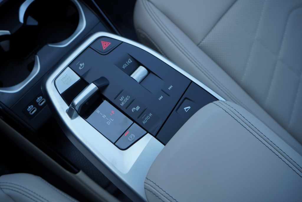 2025 BMW X2 xDrive28i 19