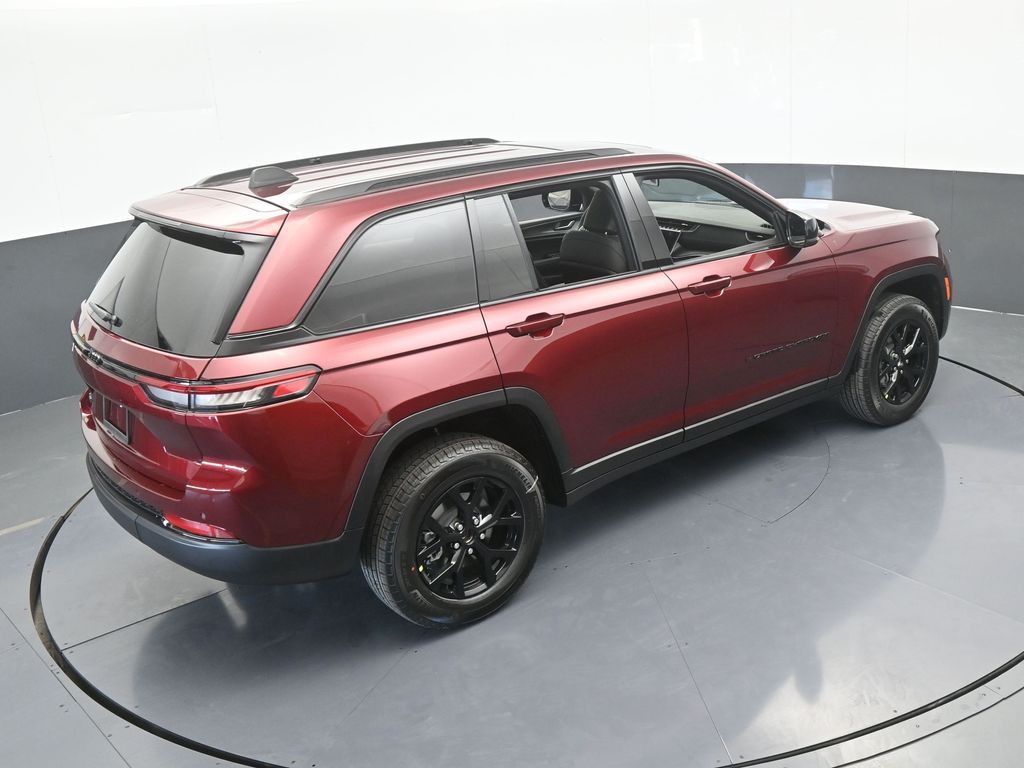 New 2025 Velvet Red Pearlcoat Jeep Laredo image 46
