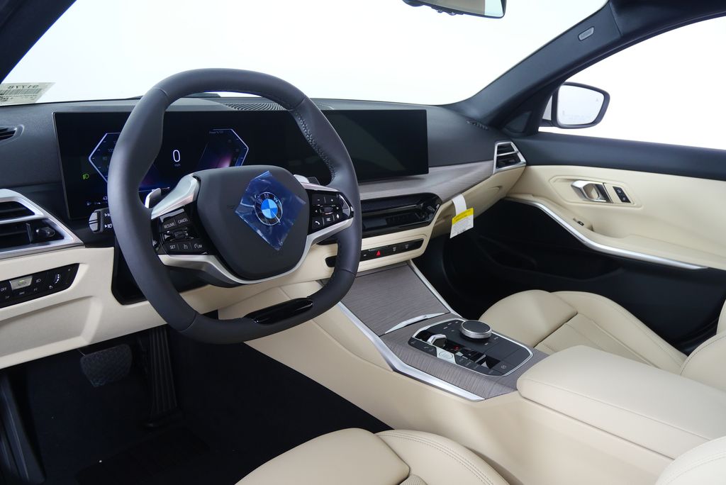 Thumbnail: 2025 BMW 3 Series - 13