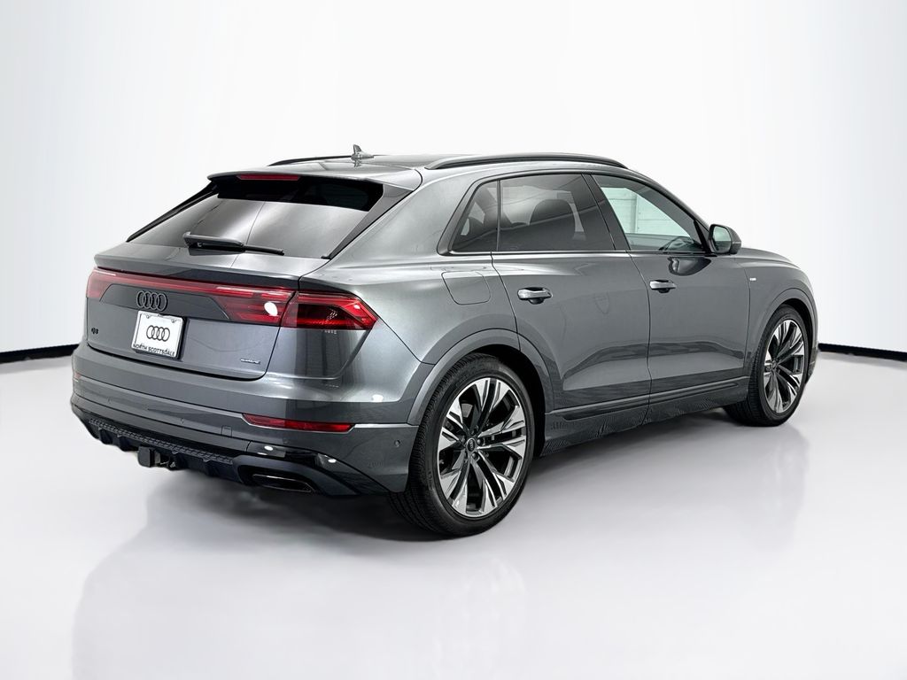 Thumbnail: 2025 Audi Q8 - 5
