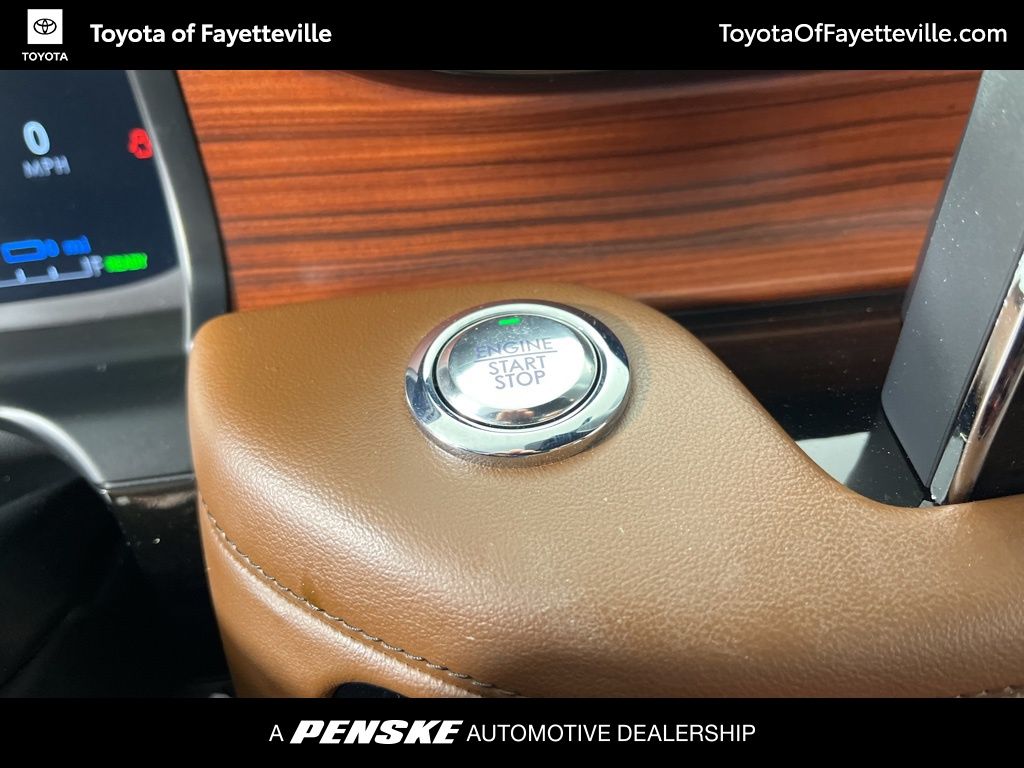 Thumbnail: 2023 Lincoln Aviator - 32