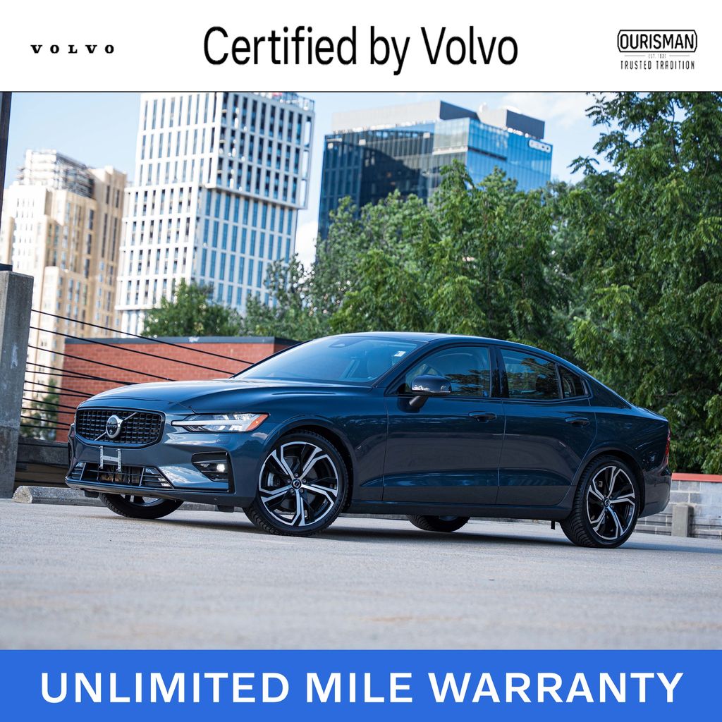  2024 Volvo S60 B5 Plus Dark Theme AWD   