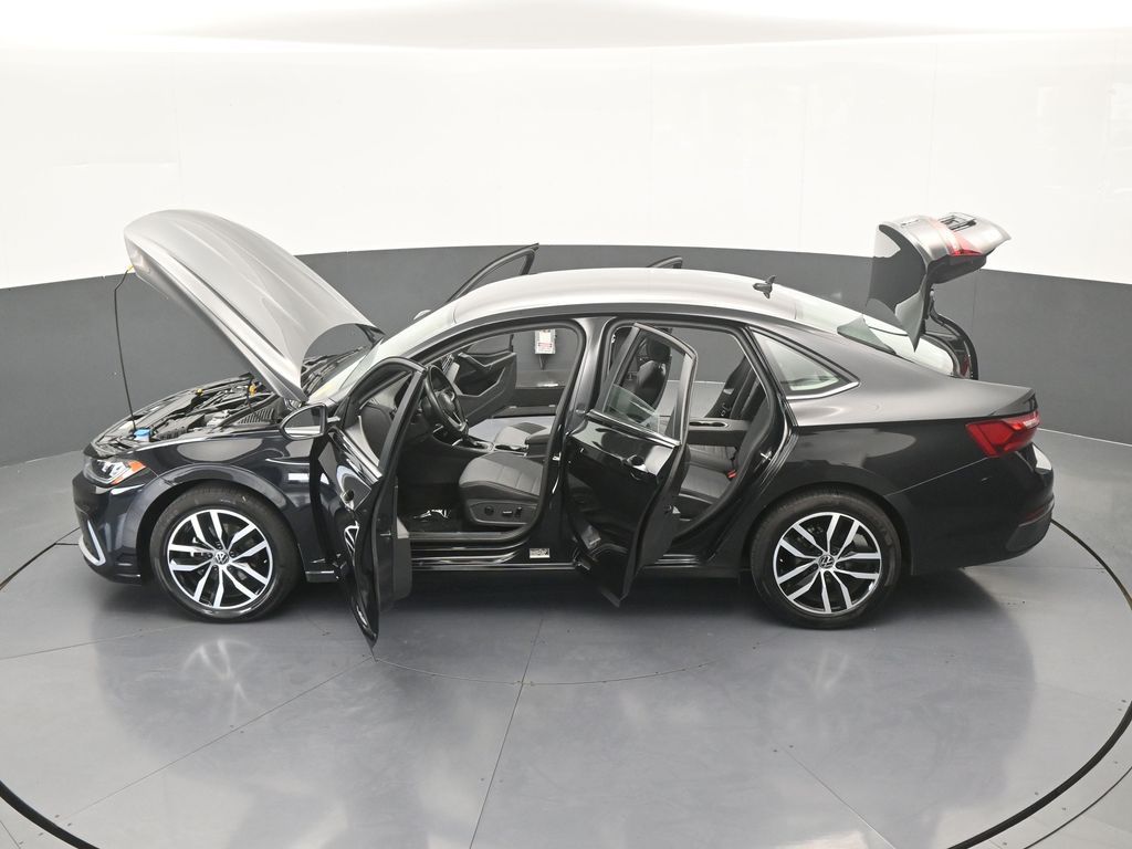 Used 2025 Black Volkswagen 1.5T SE image 62