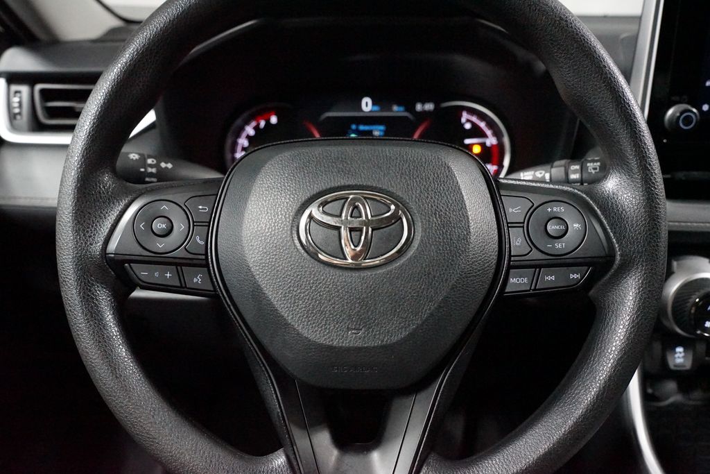 Thumbnail: 2025 Toyota RAV4 - 12